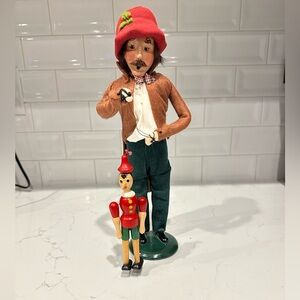 Byers Choice caroler. 1996 Puppeteer